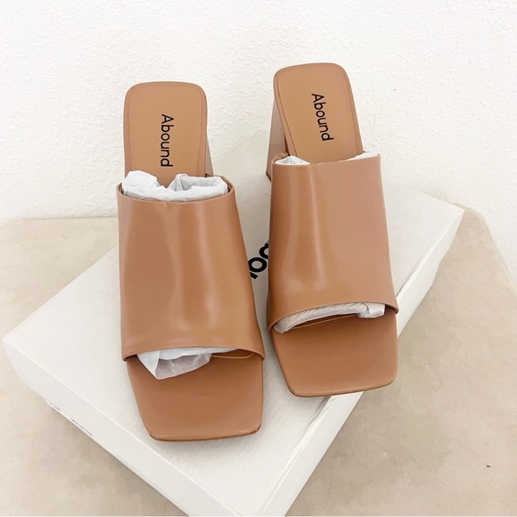 NWT Abound Arik Tan Leather Block Heel Sandals, Size 9.5 - Picture 2 of 7